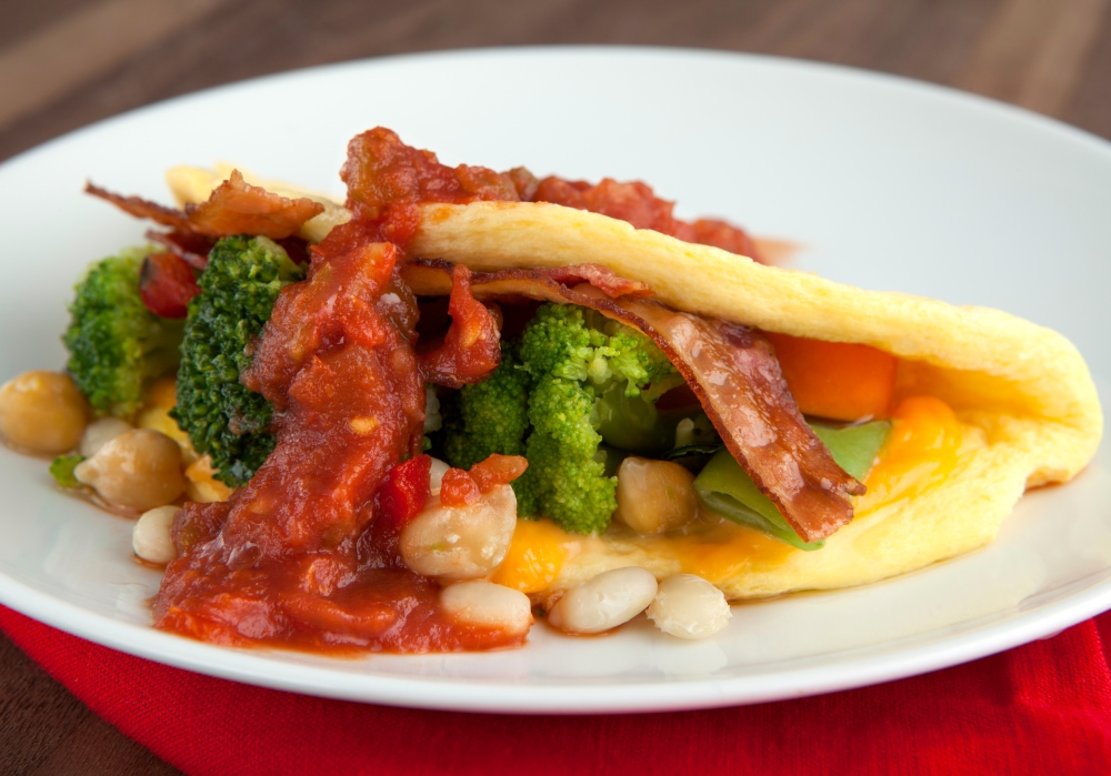 Personal Trainer Food breakfast omelet with salsa or hot sauce is a perfect fat-burning food, order yours today!