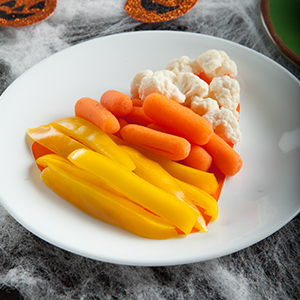Personal Trainer Food has some cute healthy recipes for Halloween for you and your trick or treaters to eat before they go out.