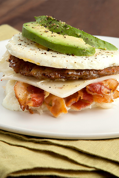 Click here to pin this delicious fat-burning egg patty breakfast sandwich!