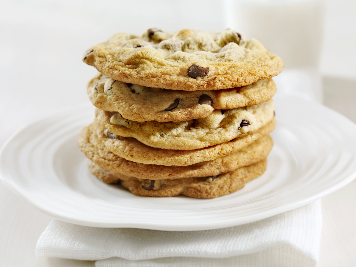 Chocolate Chip Cookies and Milk seem like a nice way to lose weight; check out this diet cookie review from Personal Trainer Food.
