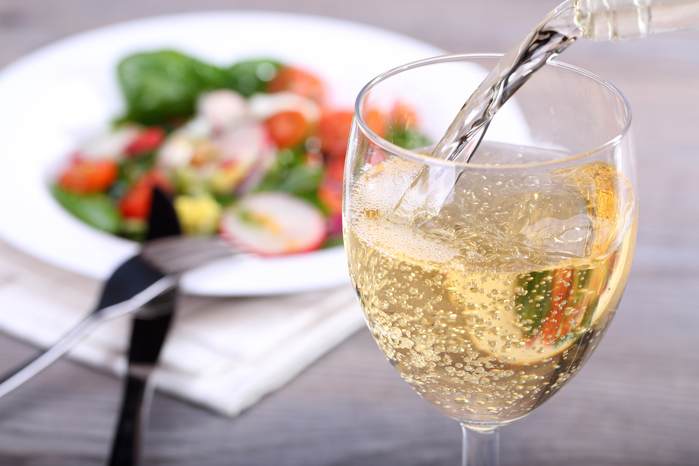 Personal Trainer Food Weight Loss Coach tip: add some sparkling water to your wine, it will help you maintain your weight.