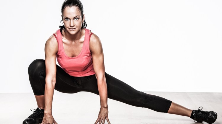 20-Minute Hotel Room Workout: Stay Fit While Traveling! [Video]