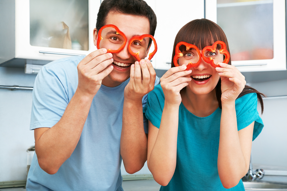 A couple jokes around with red bell peppers, but they know that veggies are a key to healthy weight loss. 