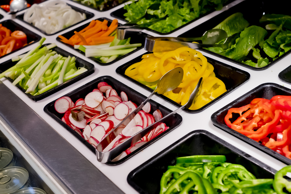 Salad bars are great, just use these tips to stay on track to lose weight with Personal Trainer Food.