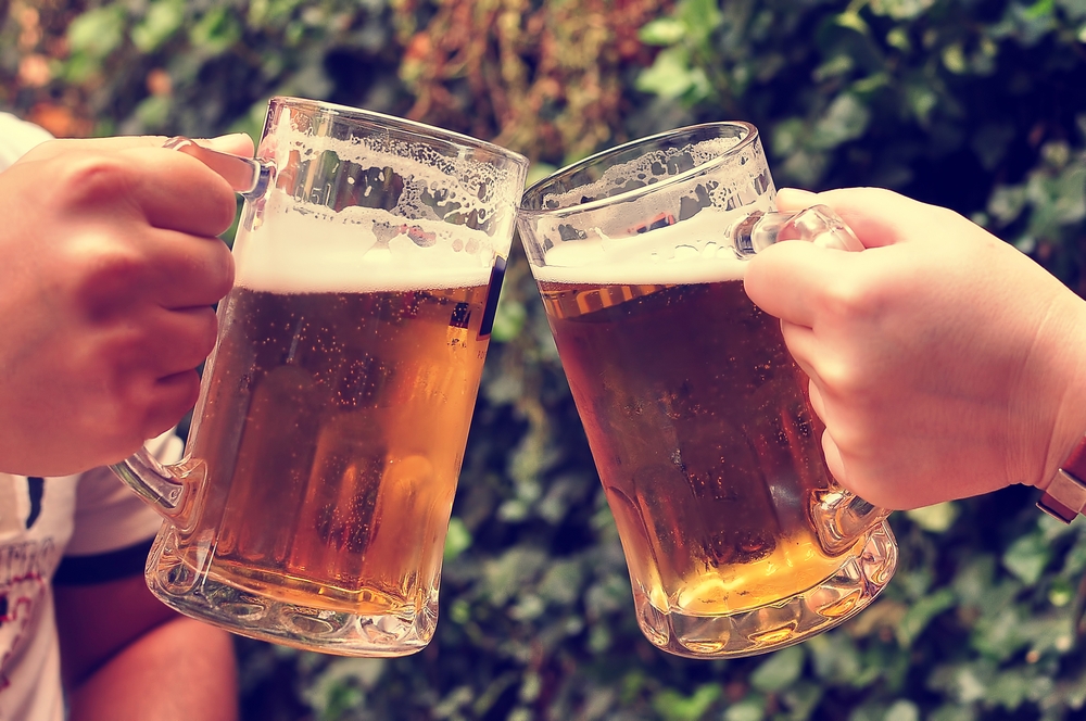 A beer toast-- to your health; can you lose weight and drink alcohol at the same time?