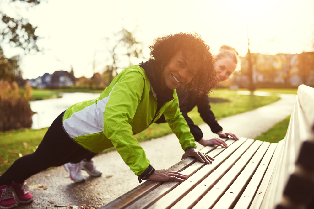 Yes, you can get a full-body park workout in, while your kids play. Tighten and tone your abs, arms, and legs with these fit tips from Personal Trainer Food.